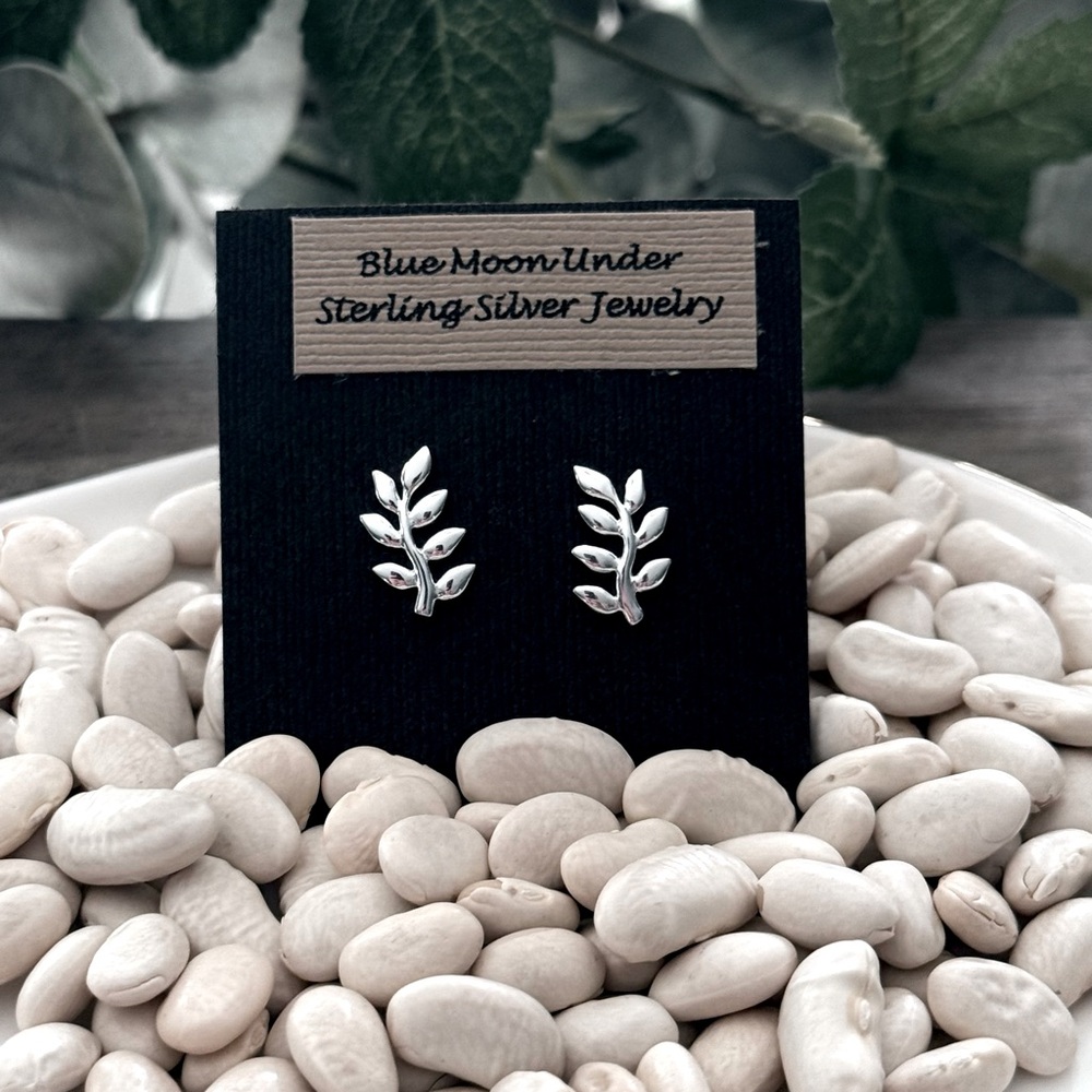 NWT 925 Sterling Silver Leaves Leaf Stud Earrings! NEW!